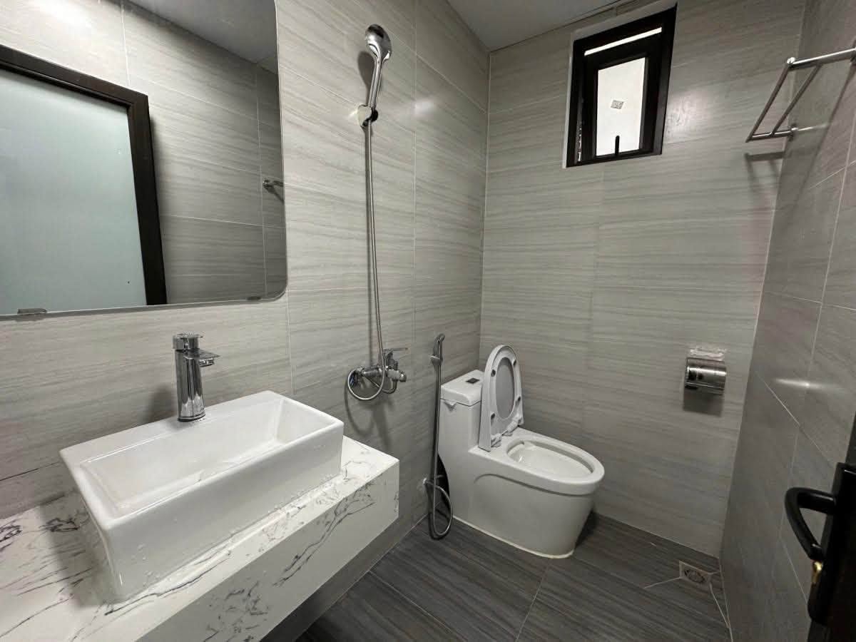 TÒA CĂN HỘ LÔ GÓC&nbsp; 2 MẶT NGÕ PHỐ ĐỘI CẤN 8 TẦNG THANG MÁY&nbsp;